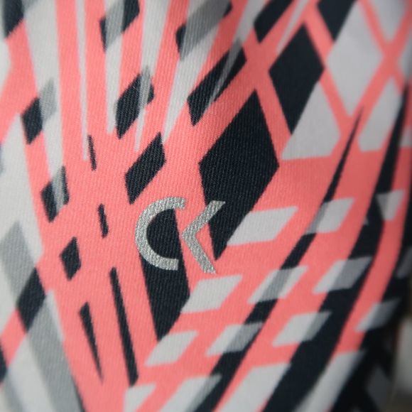 CK Performance Printed High-Waist Cropped Leggings - Picture 6 of 8